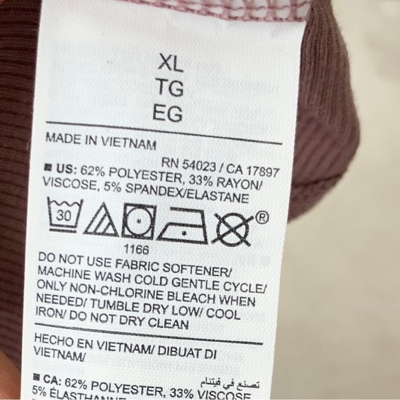 Old Navy Women XL Shirt Mauve Pink Long Sleeve Rouched Mock Neck Go Dry Ribbed - Picture 7 of 8